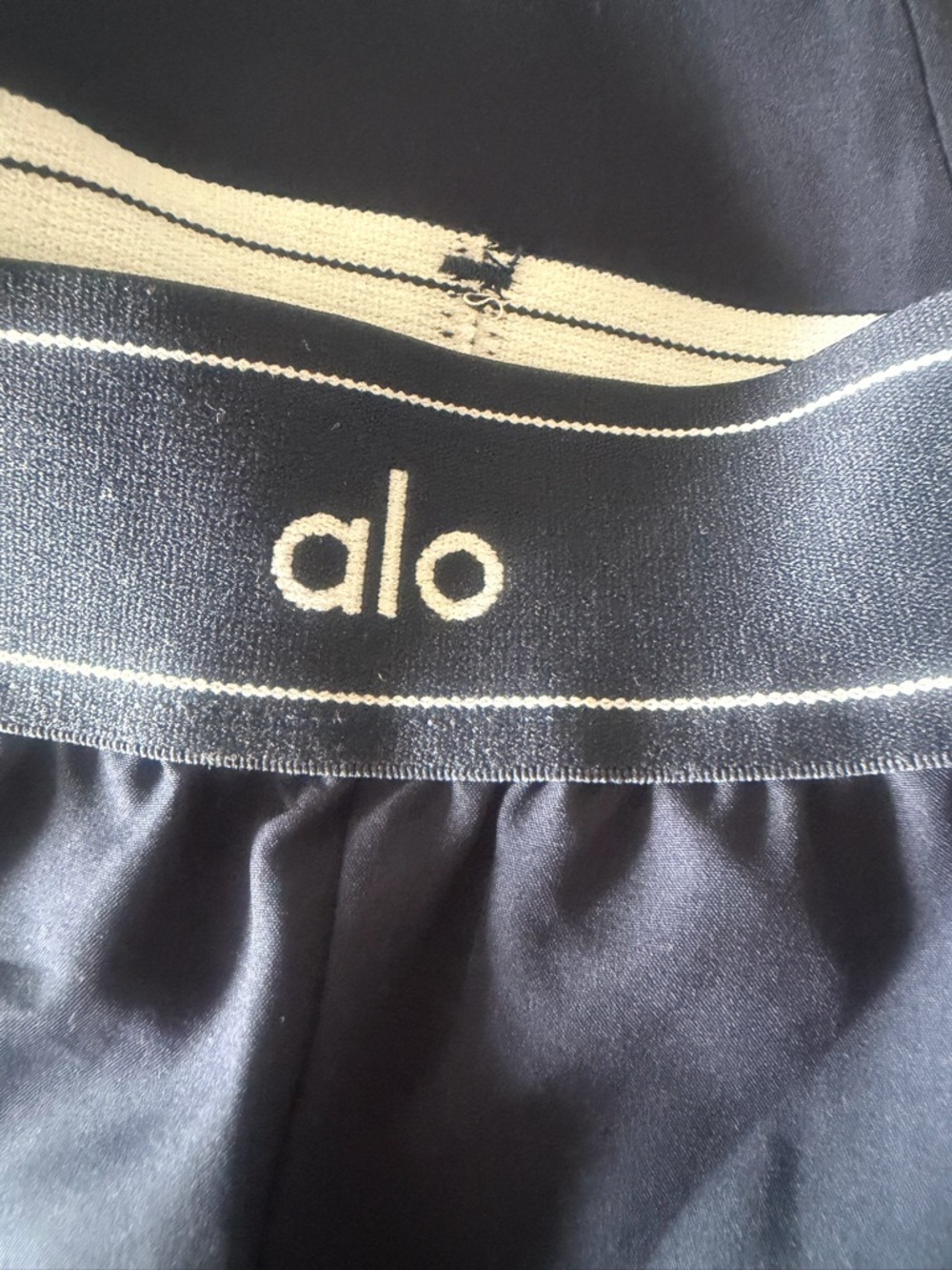 ALO Yoga blue women Leggings with white Logo Waistband New no tags.